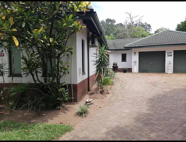 4 BEDROOM HOUSE FOR SALE IN MEER EN SEE